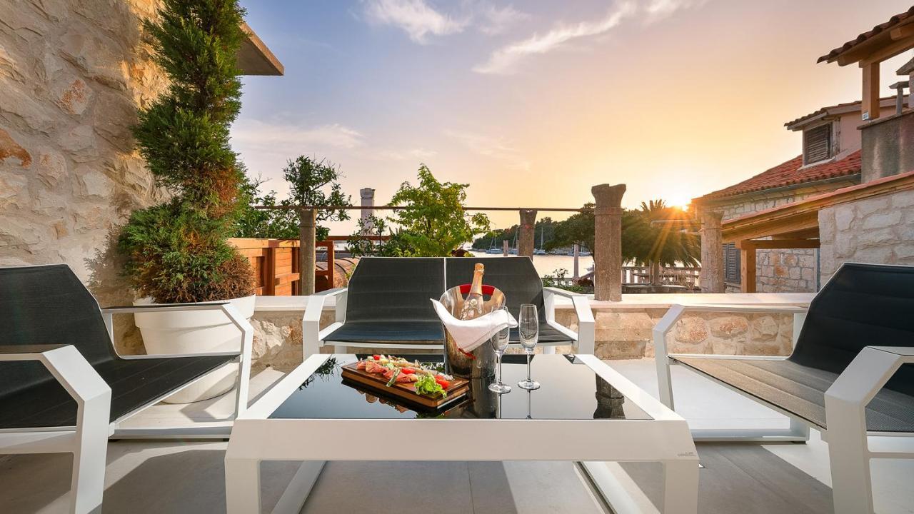 Villa Marina Hvar ฮวาร์ ภายนอก รูปภาพ